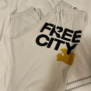 Free city sweatpants